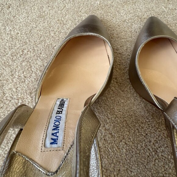 Manolo Blahnik Carolyne 70 Gold Nappa Metallic Leather Slingback Pumps - Picture 7 of 10